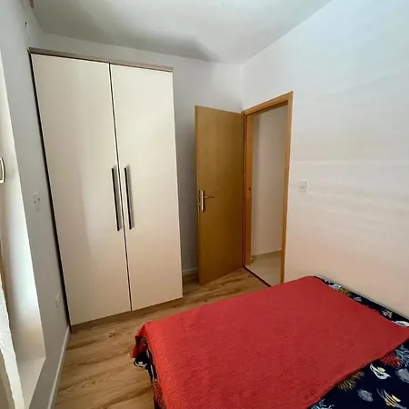 Lovro #1 & #2 Apartment Cres