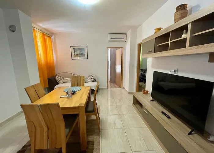 Lovro #1 & #2 Apartmán *